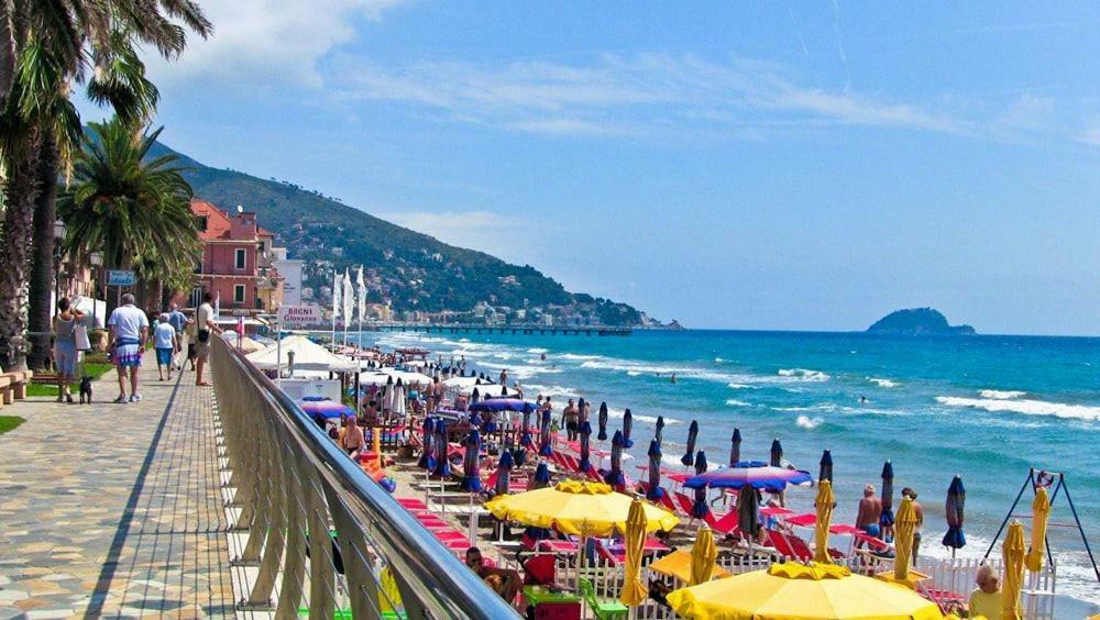 Top Relax Apartment Alassio Exterior photo